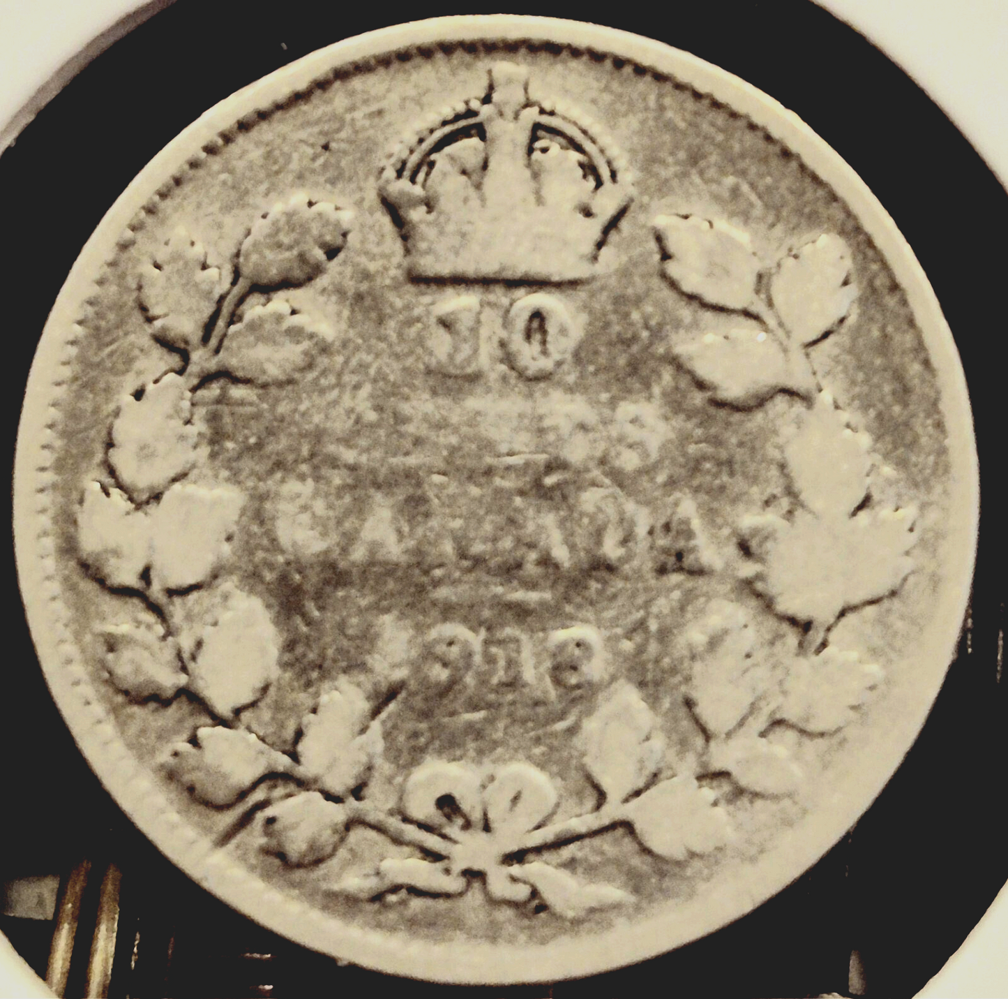 Canada - 10 Cents 1918 George V Dime 2.16 Grams of .925% Sterling Silver WWI Era