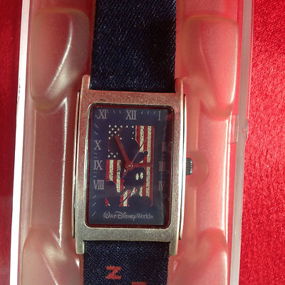 1990's NEW Mickey Mouse Watch An American Flag Wristwatch USA Flag Disney