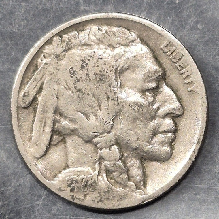 1928 Buffalo Nickel 5C Indian Head Philadelphia Mint No Mint Mark US Coin Fine