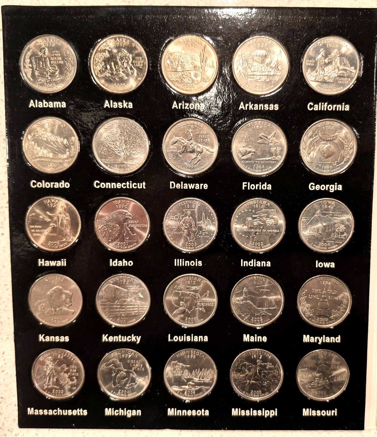US STATE QUARTER SET P & D MINTS WITH ALBUMS, 1999 THRU 2008. 100 UNC QUARTERS