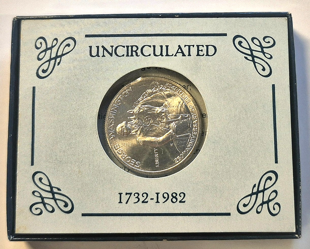 1982-D George Washington 1/2 Dollar 90% Silver Commemorative BU (Box & COA)