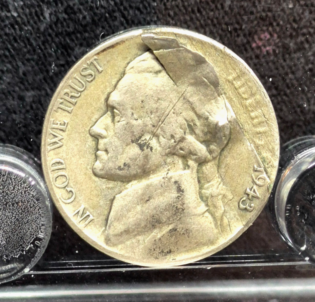 1943-P MINT ERROR Jefferson War Nickel 35% Silver Major Retained Delamination 5C