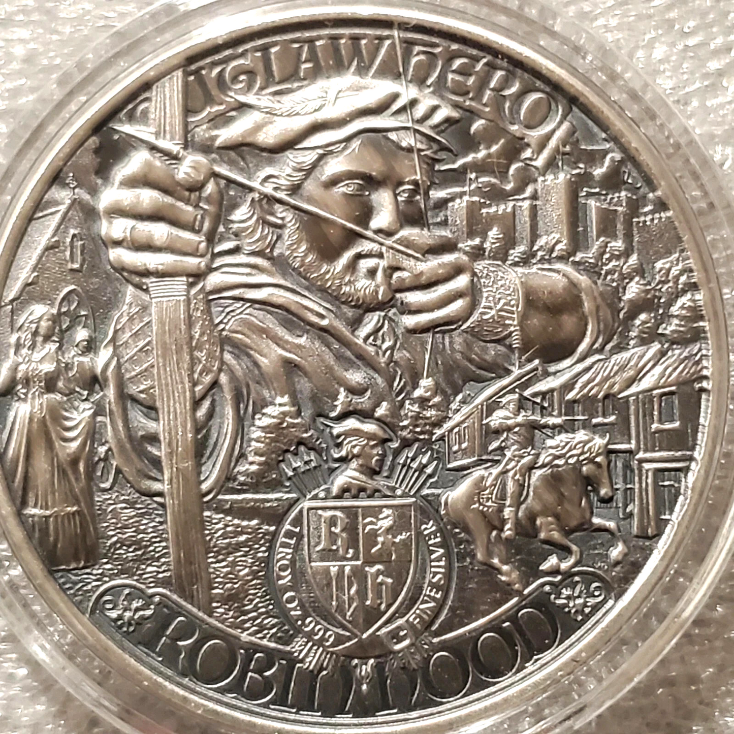 1 oz .999 Silver ROBIN HOOD Antiqued Coin Medieval Legend $2 Niue Outlaw Hero