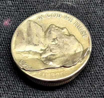 1943-P MINT ERROR Jefferson War Nickel 35% Silver Major Retained Delamination 5C