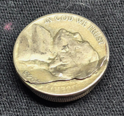 1943-P MINT ERROR Jefferson War Nickel 35% Silver Major Retained Delamination 5C