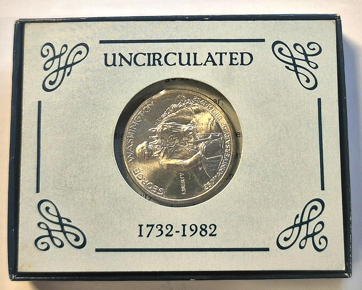1982-D George Washington 1/2 Dollar 90% Silver Commemorative BU (Box & COA)