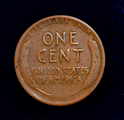 1922-D Lincoln Wheat Cent - Scarce  Semi-key  Better Date Strong VF+ Features