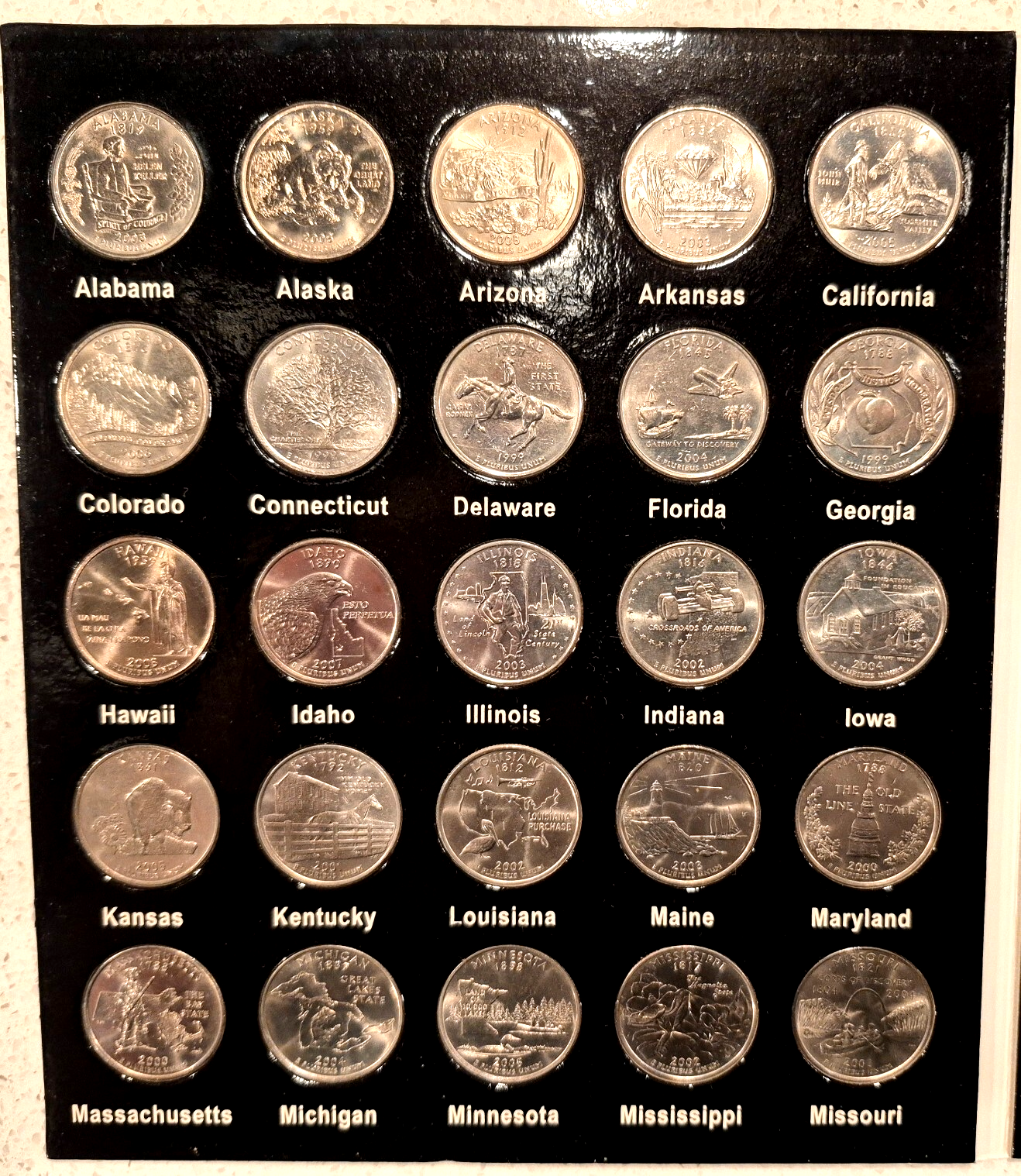 US STATE QUARTER SET P & D MINTS WITH ALBUMS, 1999 THRU 2008. 100 UNC QUARTERS