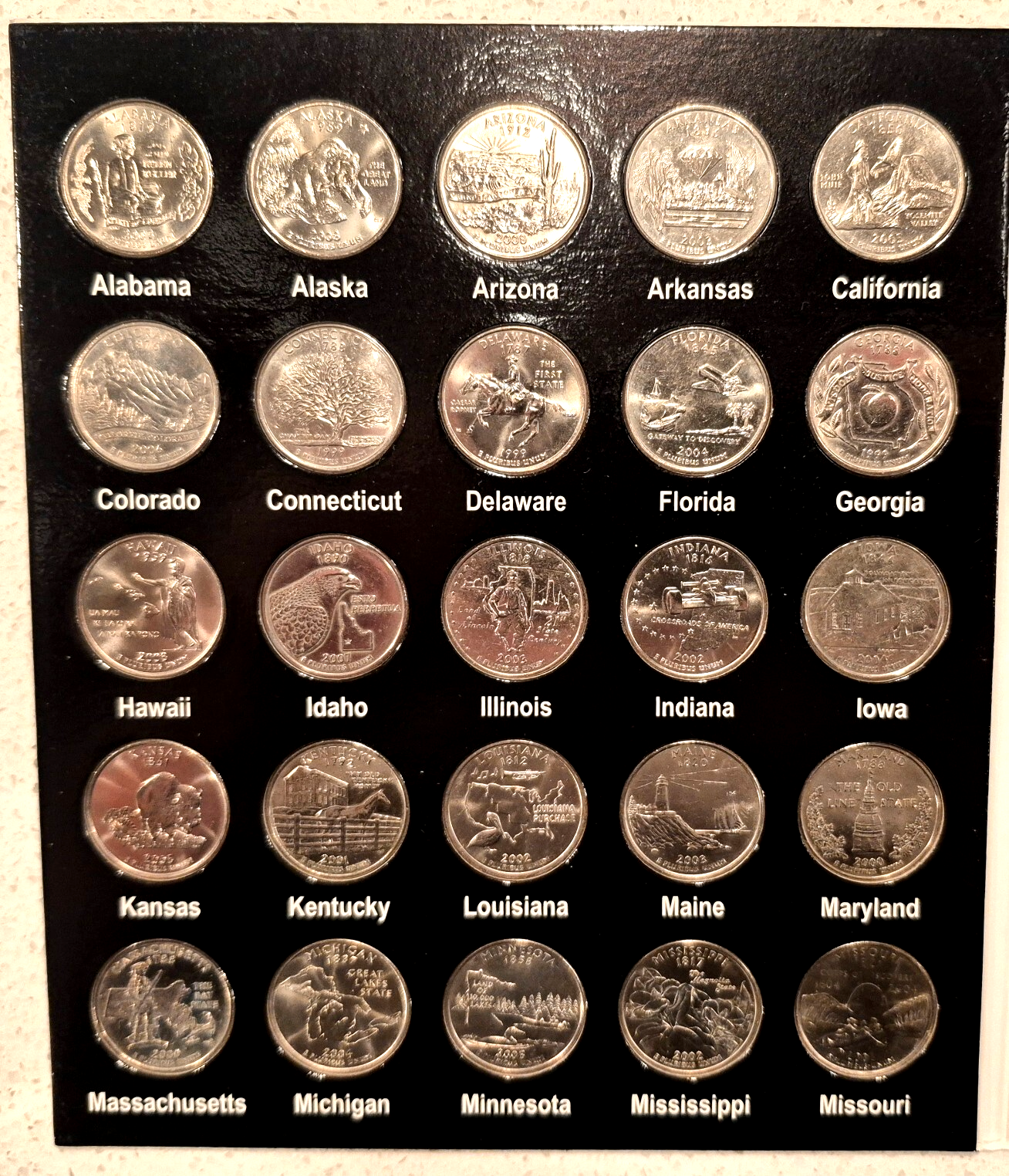 US STATE QUARTER SET P & D MINTS WITH ALBUMS, 1999 THRU 2008. 100 UNC QUARTERS