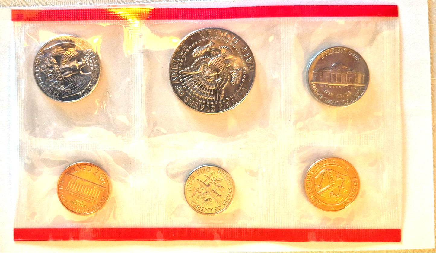 1987 P and D Annual United States Mint Uncirculated 10 Coin Set in OGP