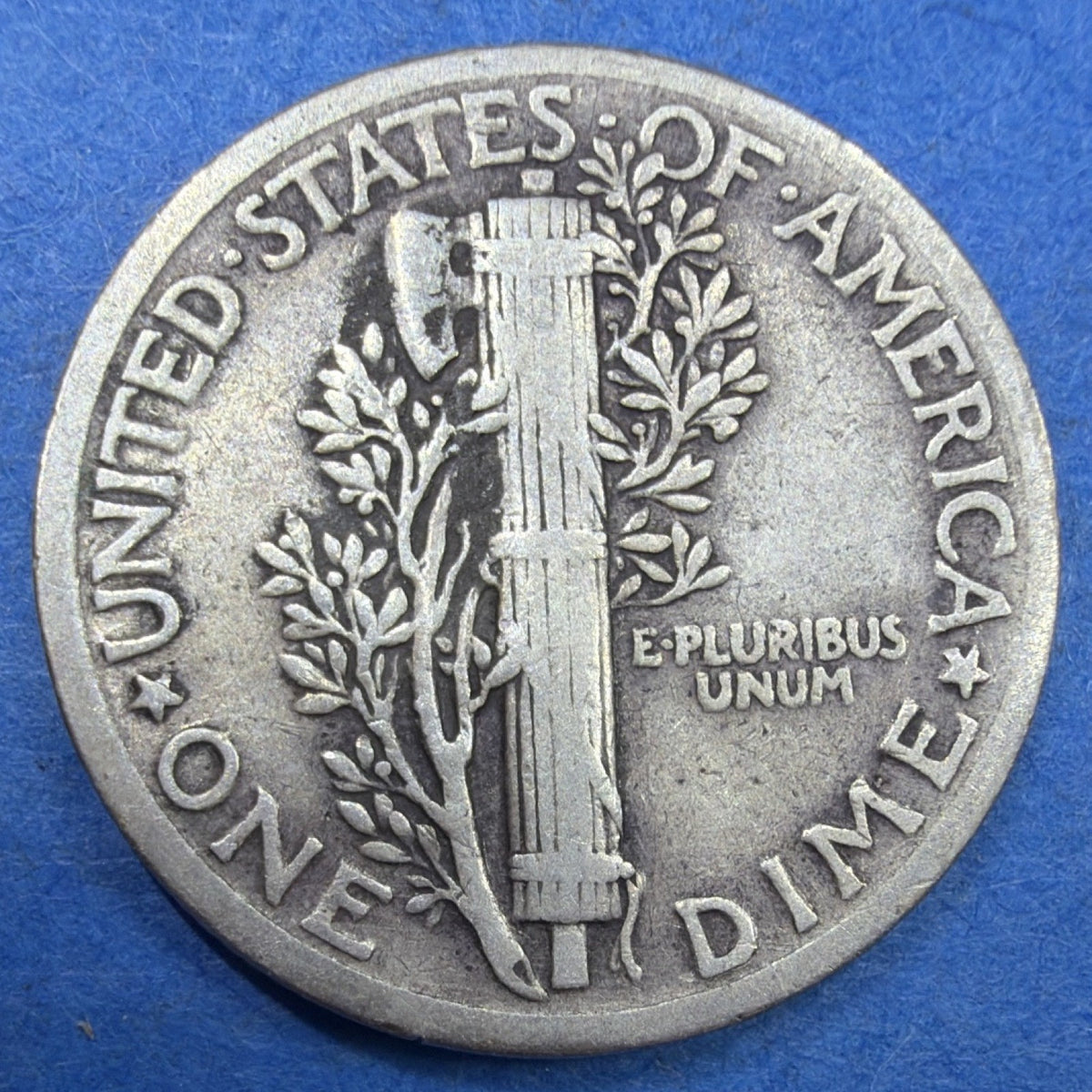 1935 Mercury Dime 10C VF Very Fine 90% Silver Winged Liberty Philadelphia Coin
