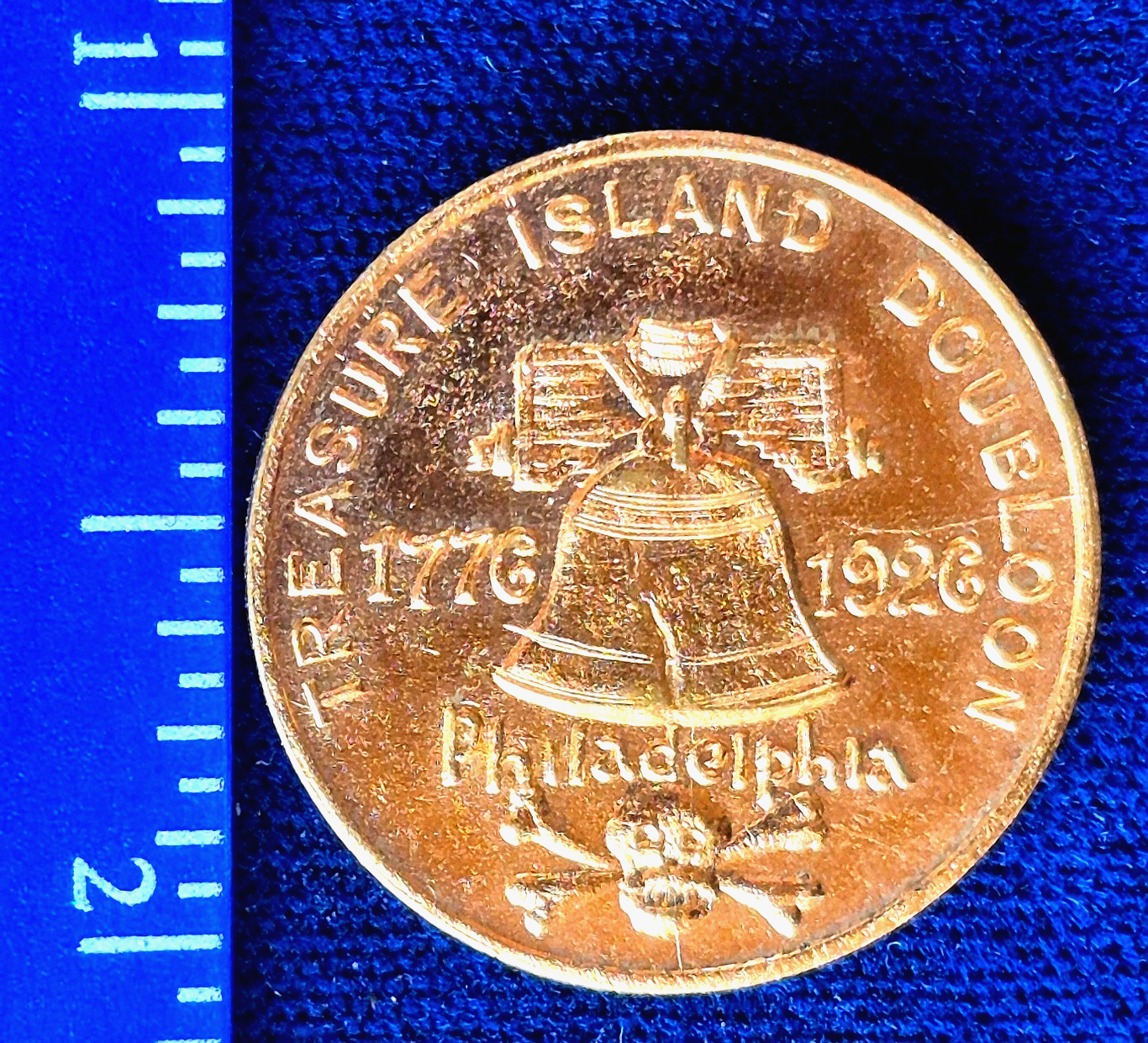 Vintage 1926 Philadelphia SESQUICENTENNIAL Treasure Island DOUBLOON Pin Button