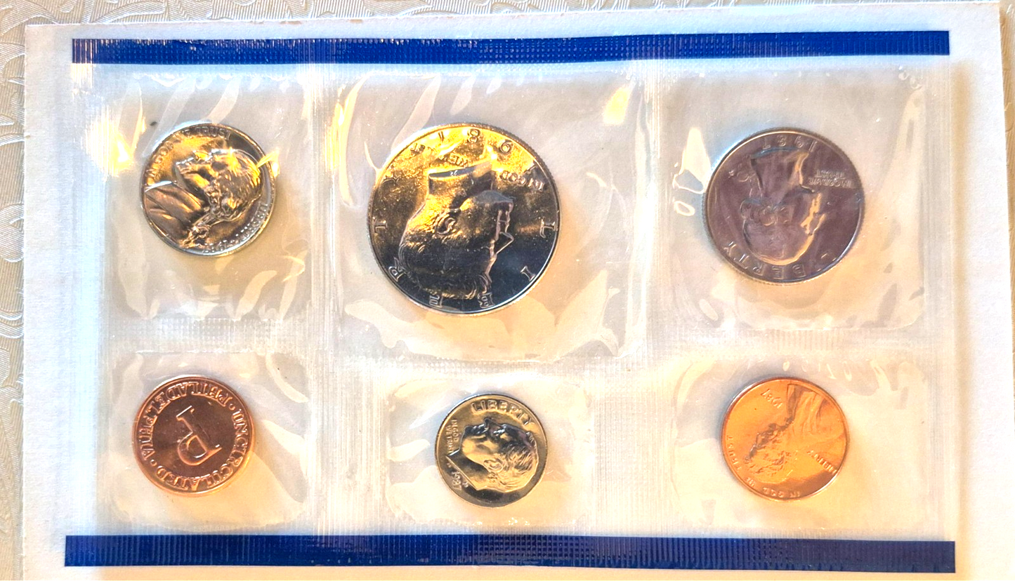 1987 P and D Annual United States Mint Uncirculated 10 Coin Set in OGP