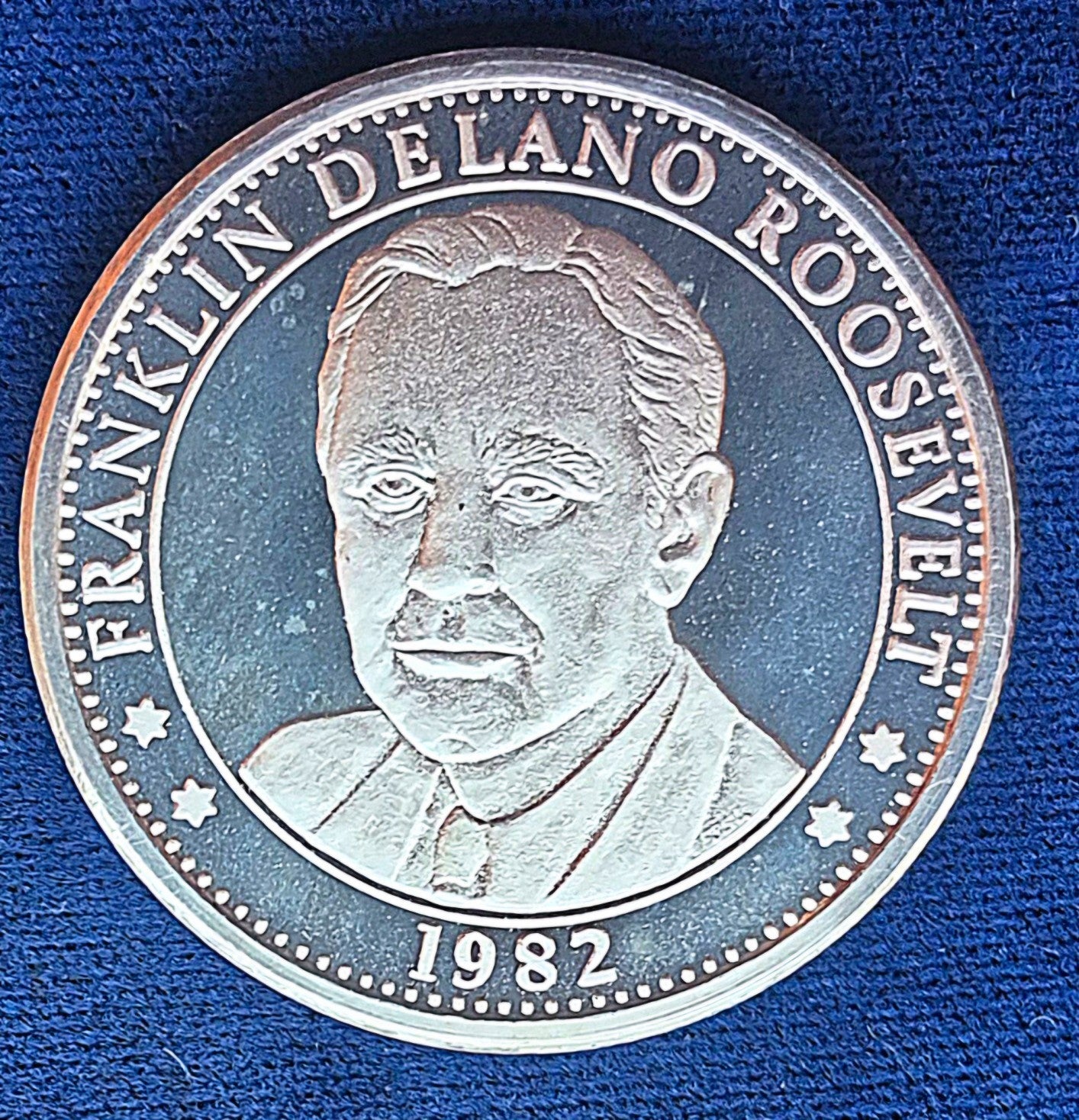 1982 FDR 100th Anniv. 1 oz .999 Fine Silver Round Plus First Day Stamp OGP Toner