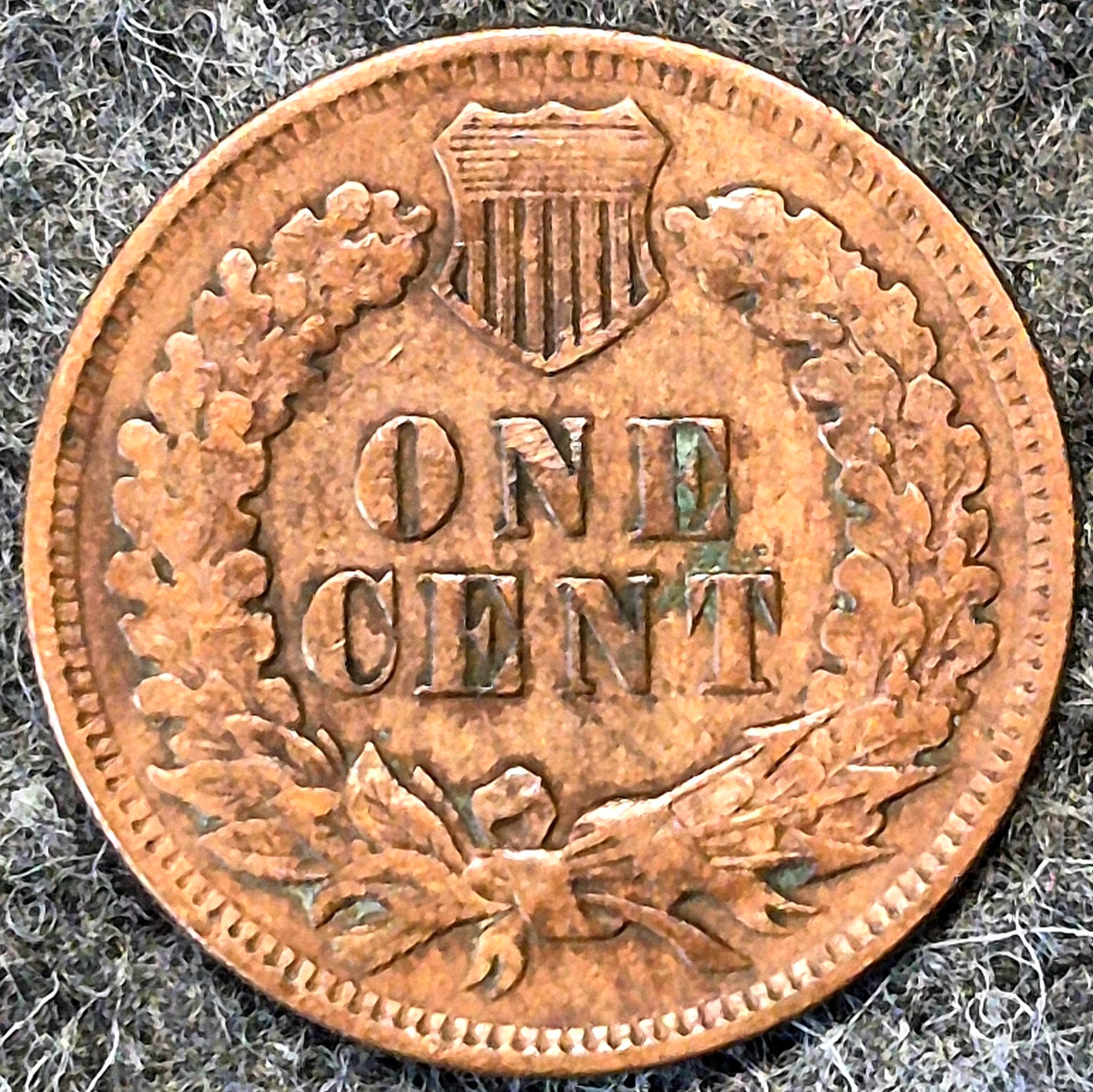 1904 Indian Head Cent XF+ Features Type III Bronze Oak Wreath Shield Coin Shown