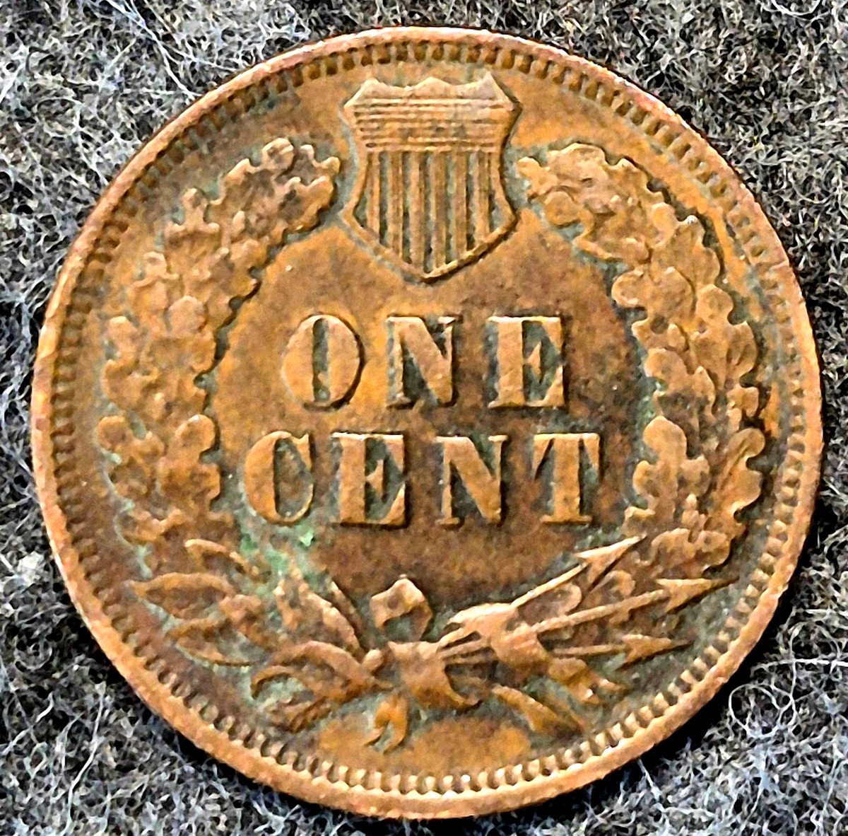 1904 Indian Head Cent XF+ Features Type III Bronze Oak Wreath Shield Coin Shown