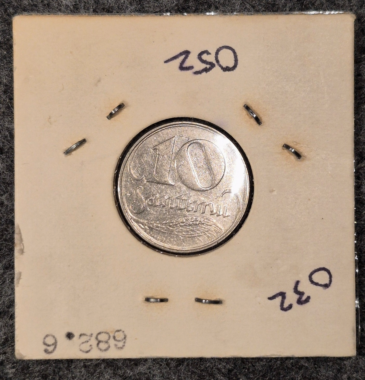 LATVIA 10 SANTIMI 1922 AU FEATURES KM4 LOW MINTAGE OLD VINTAGE FLIP POST WWI