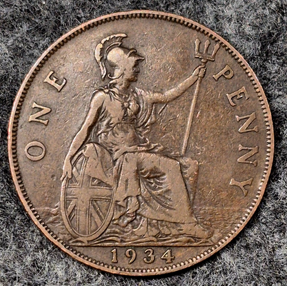 1934 Great Britain UK 1 Penny KM#838 Large One Cent coin. George V. Coin Shown