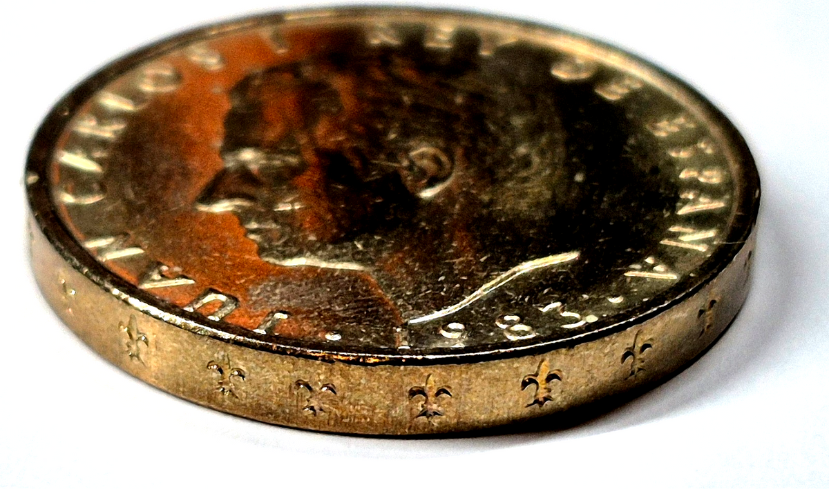 1983 SPAIN 100 PESETAS Excellent AU Features Fleur De Lis Edge Coin Shown KM-826